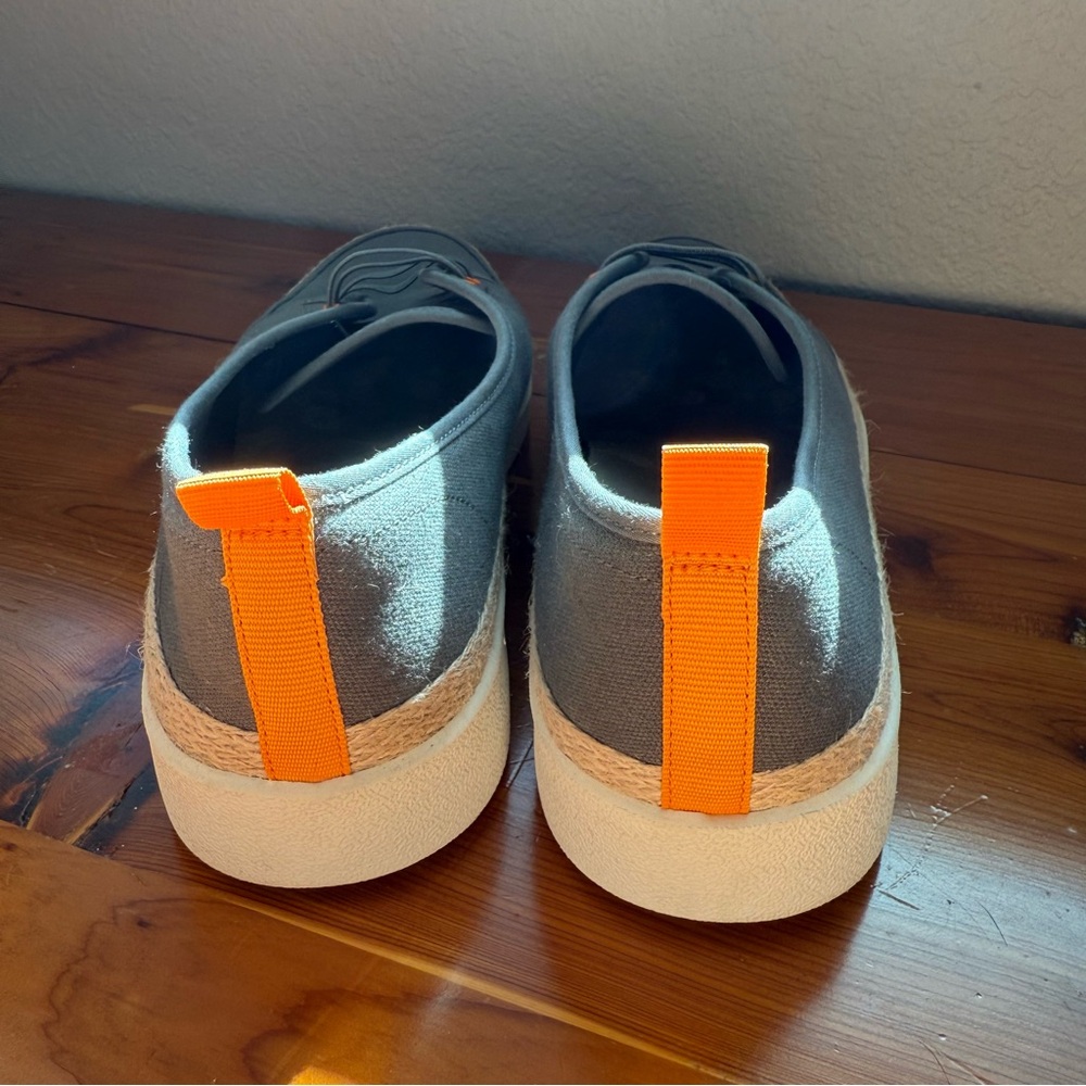Vionic Jovie WMN (size 10) Gray Canvas Arch Support Shoes with Orange Accents - Picture 3 of 9